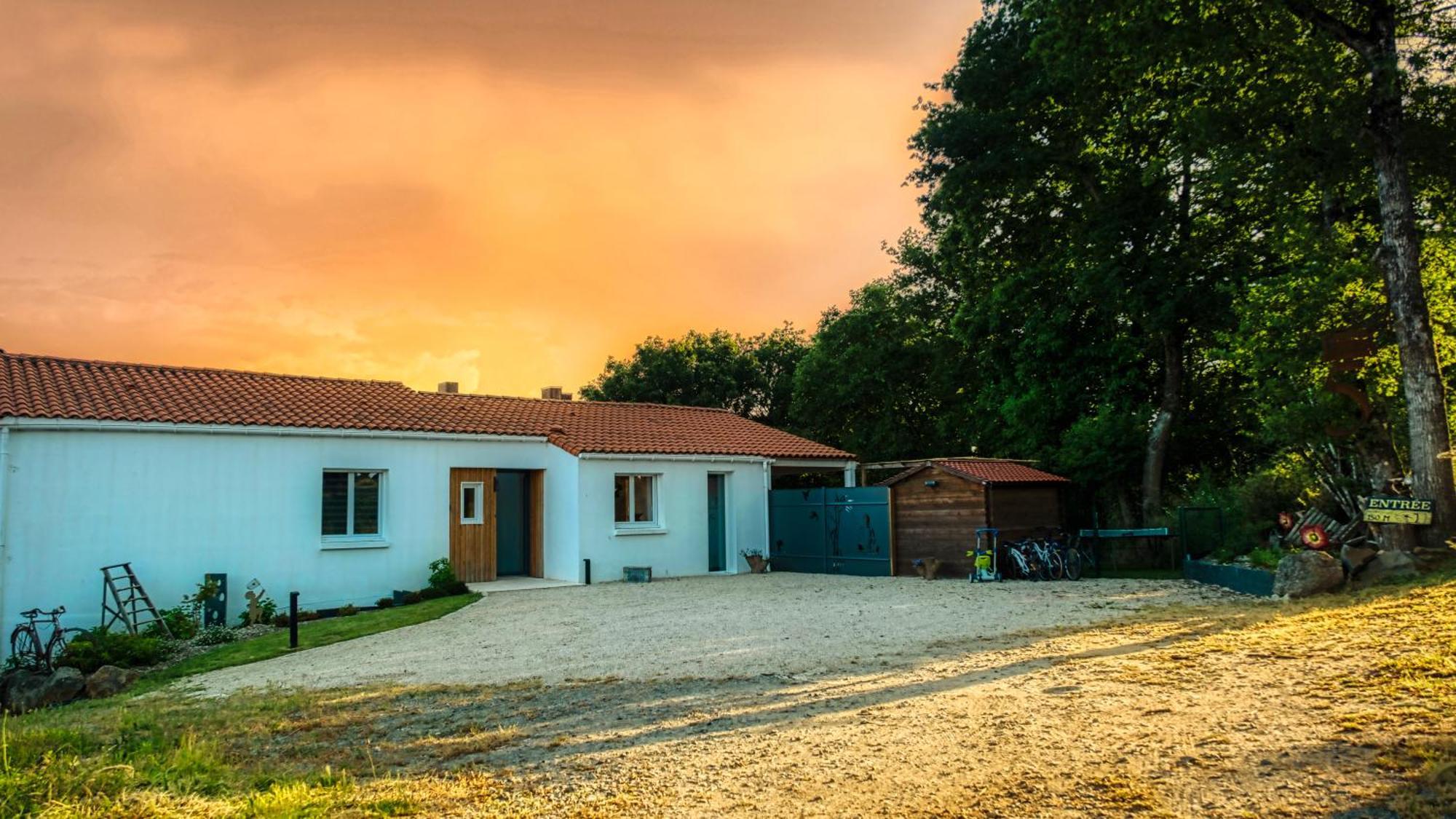 Domaine Du Souvenir Villa Saint-Paul-en-Pareds Buitenkant foto